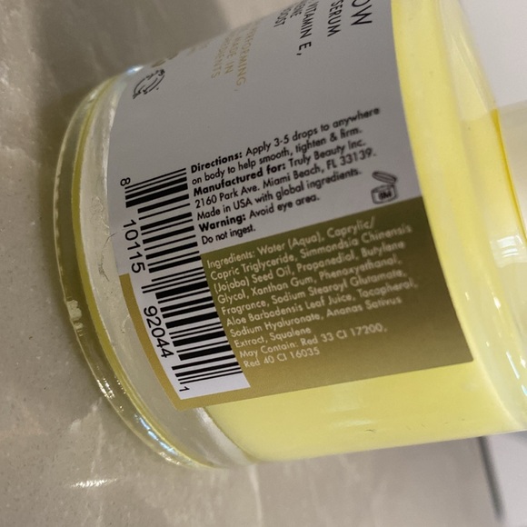 Truly pineapple glow brightening body serum - Picture 3 of 5